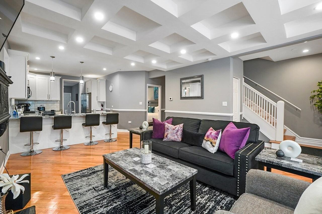 8041 8041 South Doctor Martin Luther King Junior Drive #1298093P - Photo 2 of 23