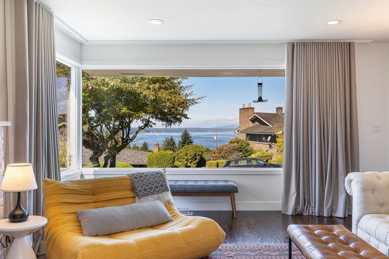 9024 40th Ave Sw #1299300P - Photo 4 of 25