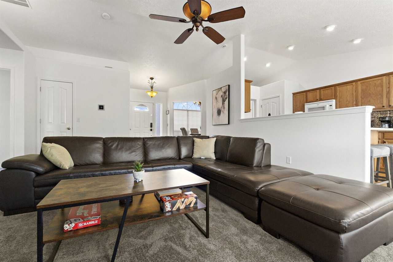 9297 W Calico St #1308980P - Photo 4 of 37