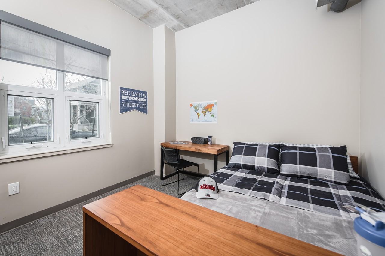 136 James Street - Photo 6 of 9