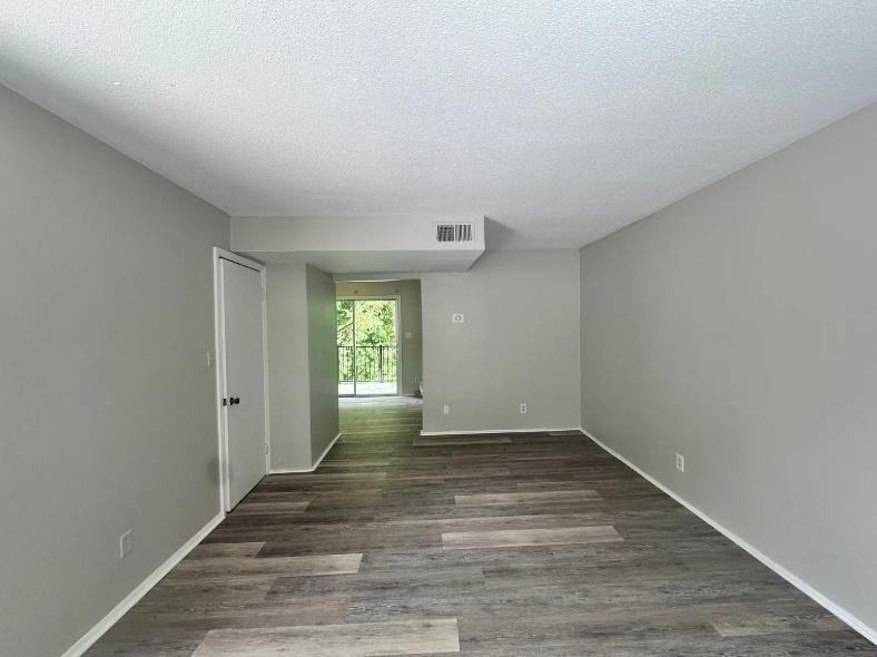 1448 Nottingham Rd - Photo 3 of 18