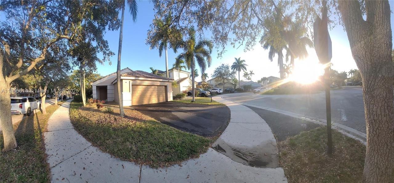 1205 Canary Island Drive - Photo 2 of 16