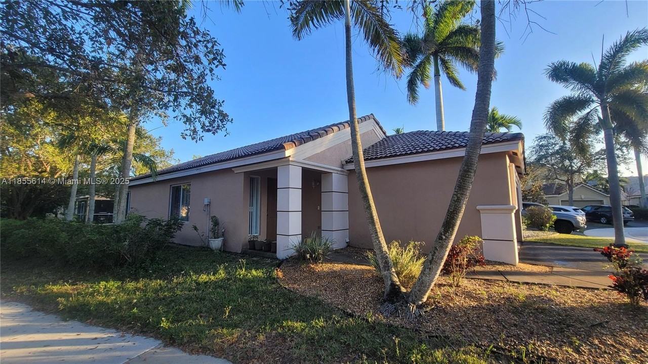 1205 Canary Island Drive - Photo 3 of 16