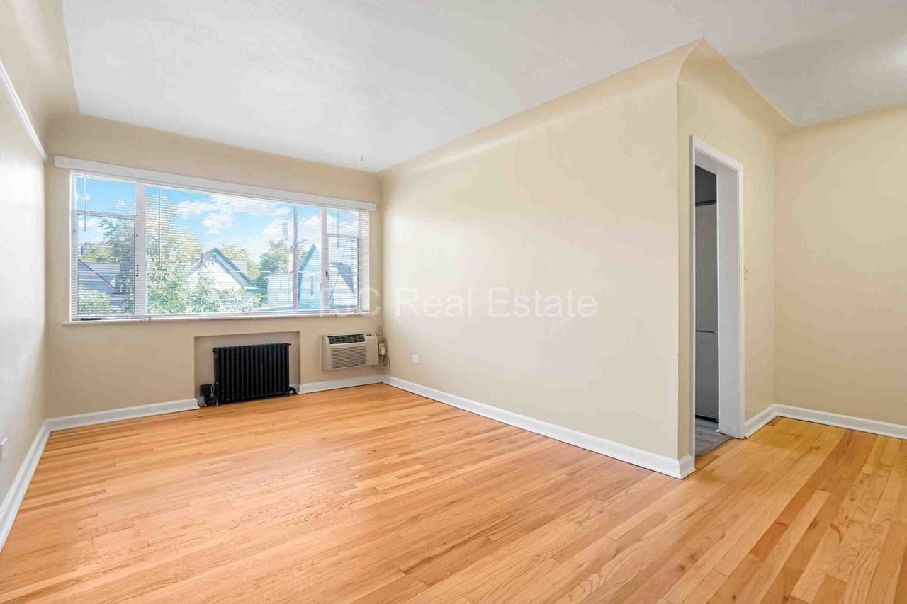 500 Logan Street - Photo 3 of 20