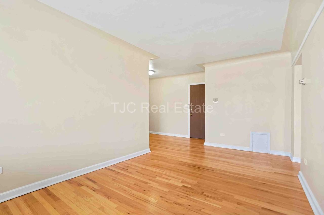 500 Logan Street - Photo 4 of 20