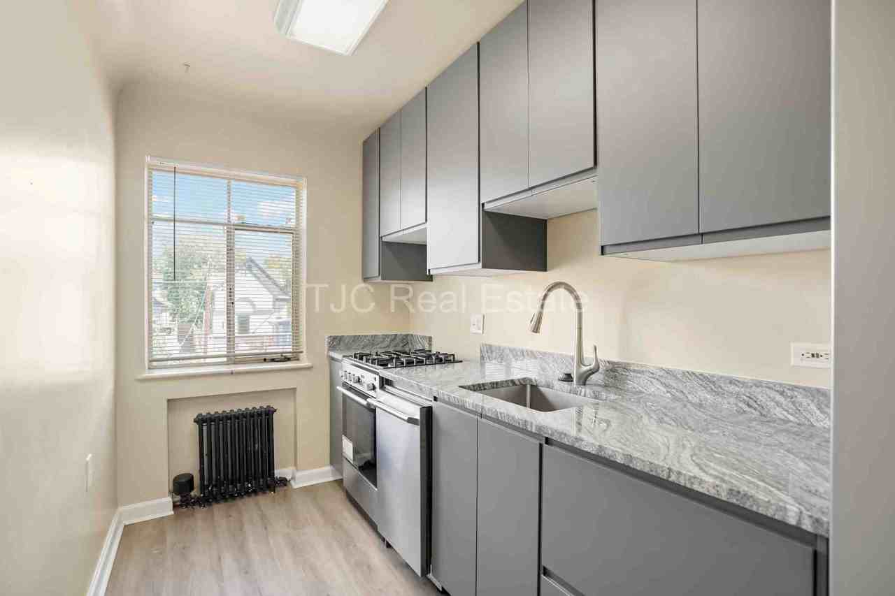 500 Logan Street - Photo 5 of 20