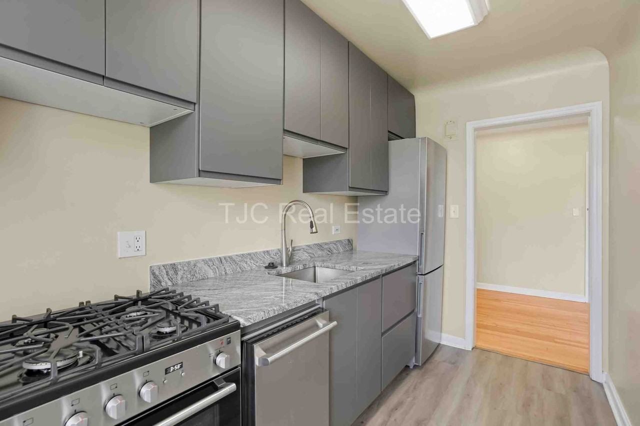 500 Logan Street - Photo 6 of 20