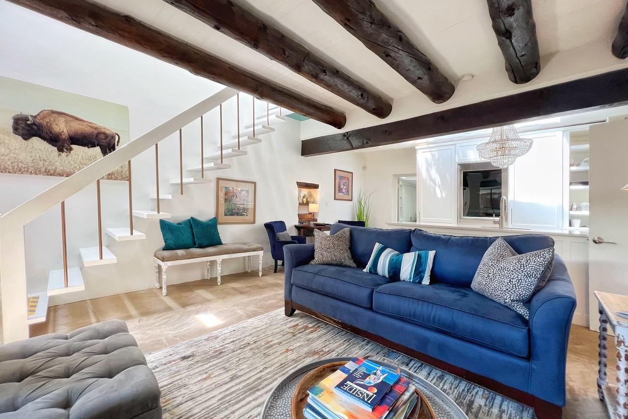 1027 Canyon Rd #B - Photo 5 of 16