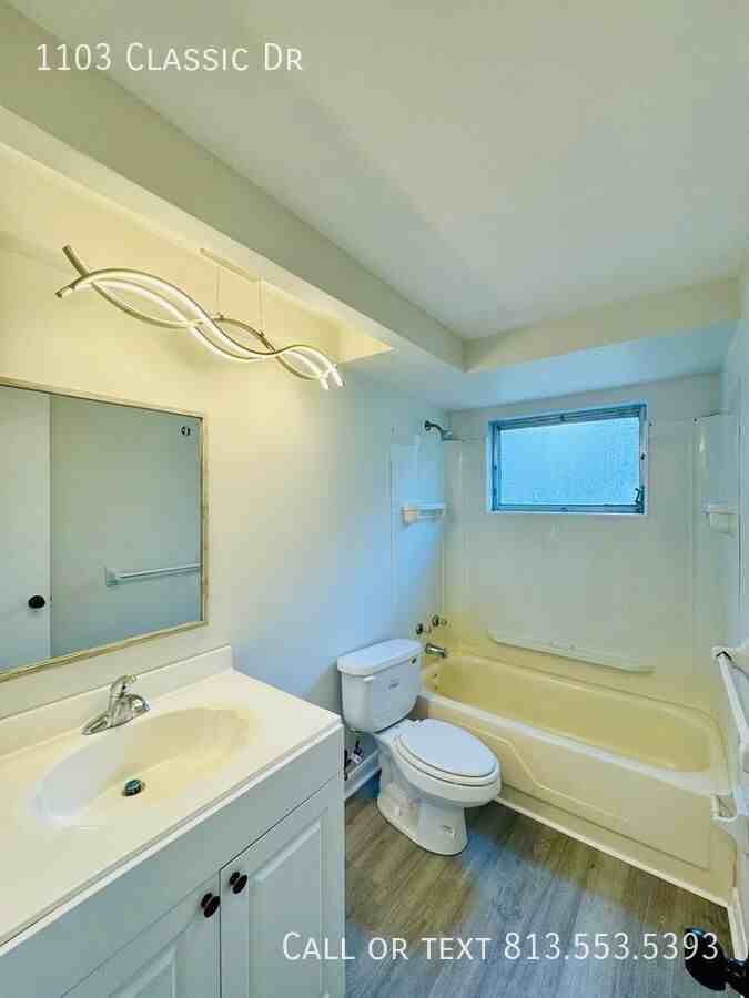 1103 Classic Dr - Photo 6 of 13