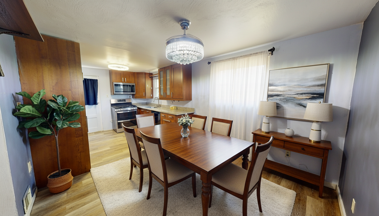 714 Hestor Dr - Photo 4 of 36