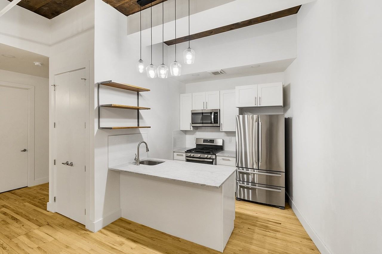 81 Clifton Pl #1H - Photo 3 of 6