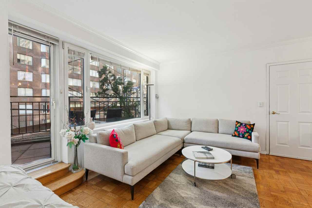 60 Sutton Pl S #11LS - Photo 2 of 10