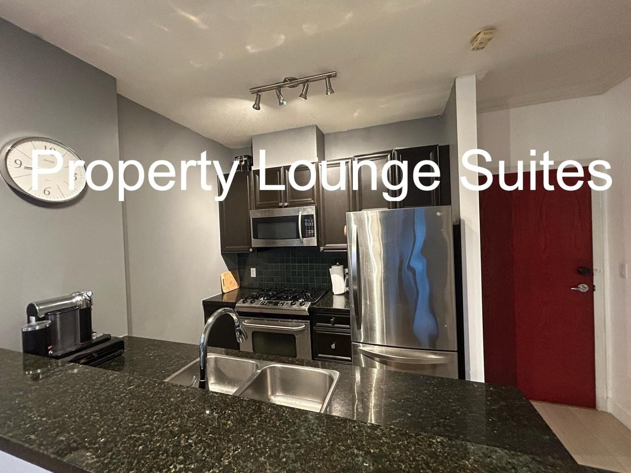 928 Richards Street - Photo 10