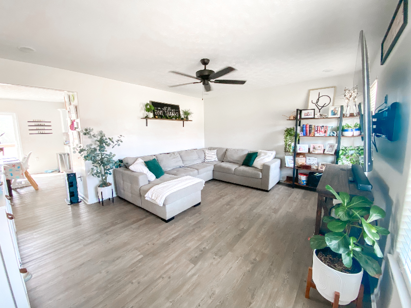 174 Molly Way - Photo 3 of 33