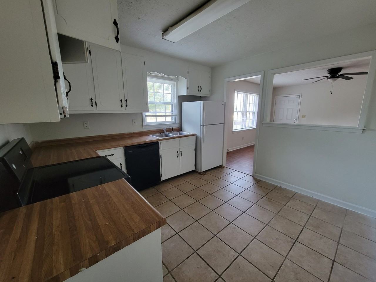 1260 Aiken Rd - Photo 3 of 13