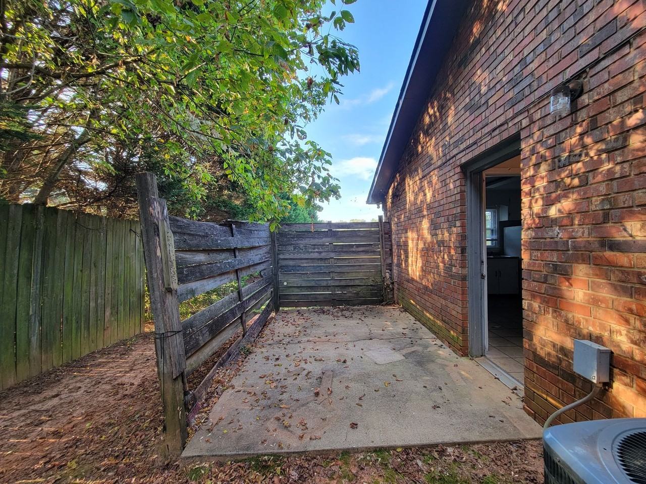 1260 Aiken Rd - Photo 6 of 13