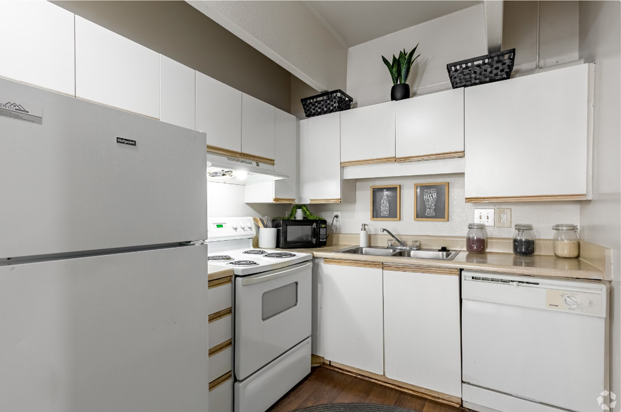Dwell at the View - Photo 3 of 29