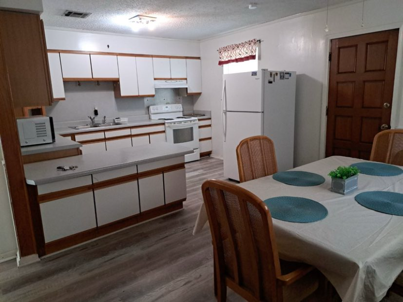 1601 Dogwood Dr - Photo 3 of 15