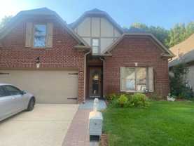 5589 Park Side Cir - Photo 1 of 1