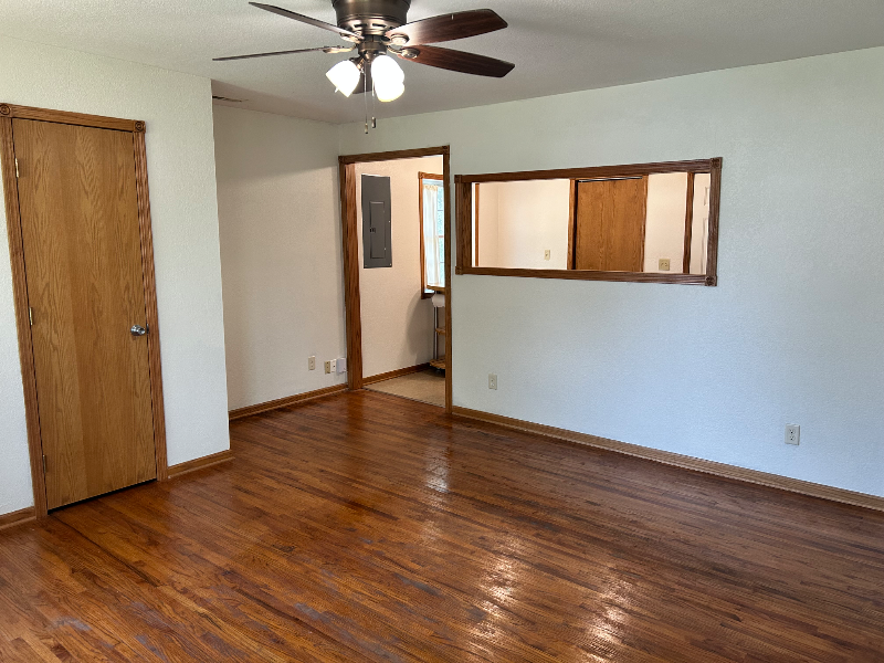 430 Elm Ave - Photo 2 of 6