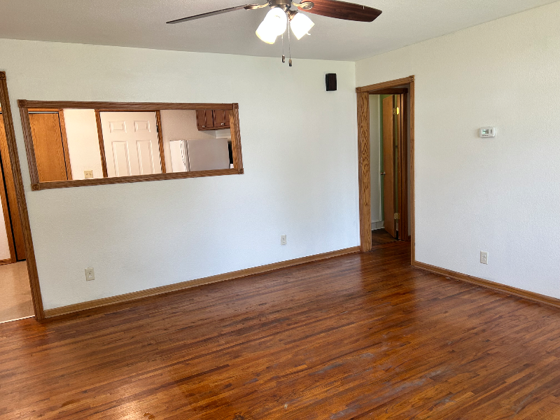 430 Elm Ave - Photo 3 of 6