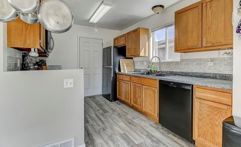 4540 Borden Drive - Photo 4 of 20