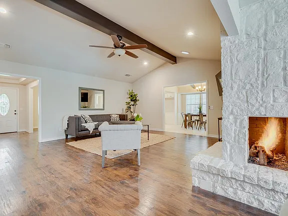 2021 Macao Place - Photo 3 of 14