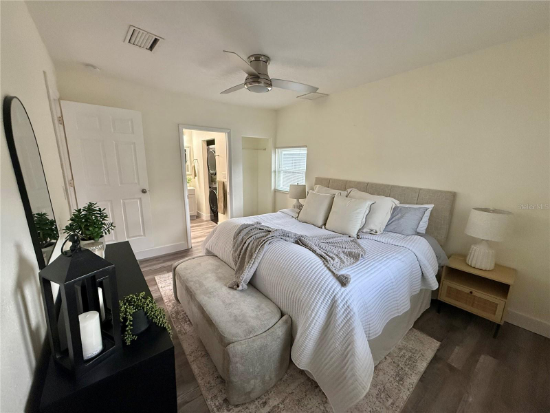 2866 15th Ave N - Photo 4 of 20