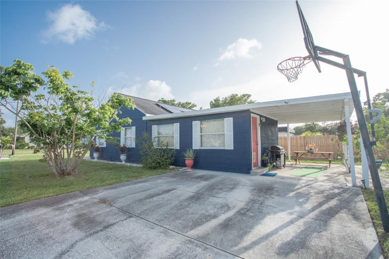 1001 57th Avenue North - Photo 2 of 20