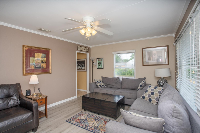 1001 57th Avenue North - Photo 4 of 20