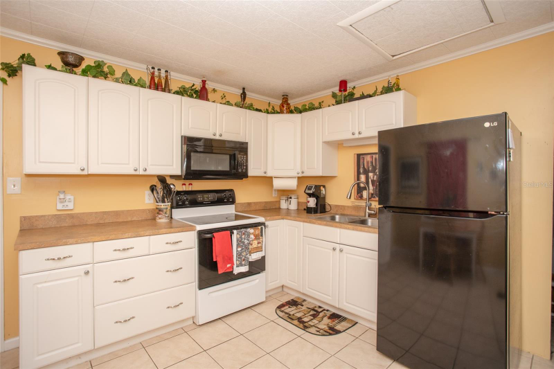 1001 57th Avenue North - Photo 6 of 20