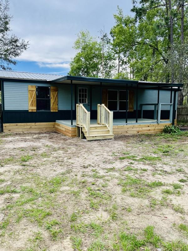 109 Caracas St - Photo 2 of 9