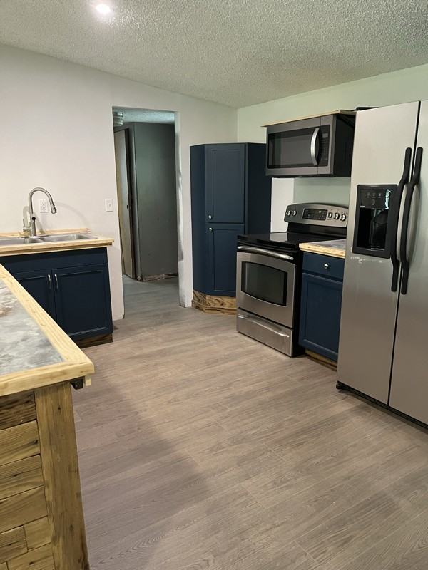 109 Caracas St - Photo 3 of 9