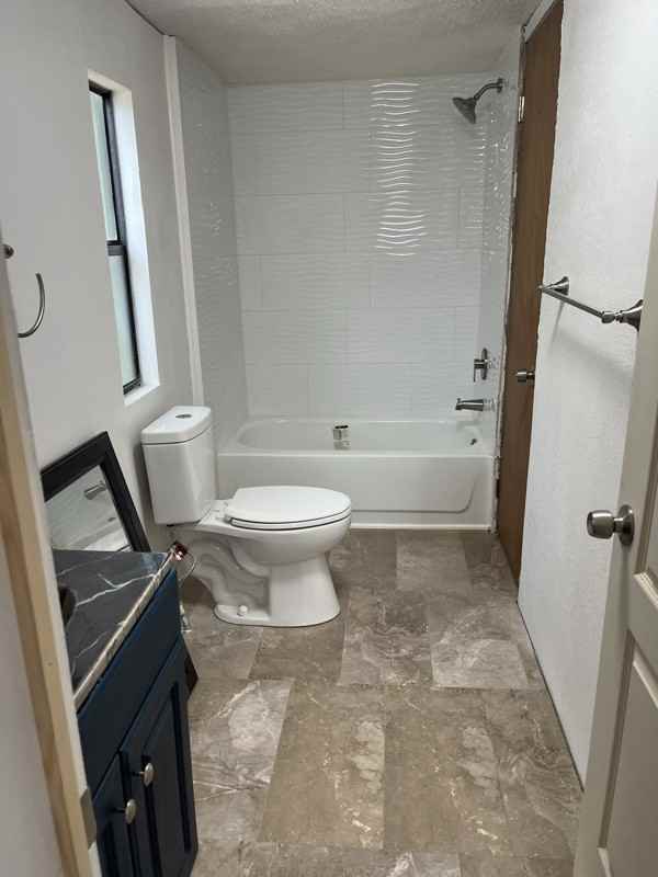 109 Caracas St - Photo 5 of 9