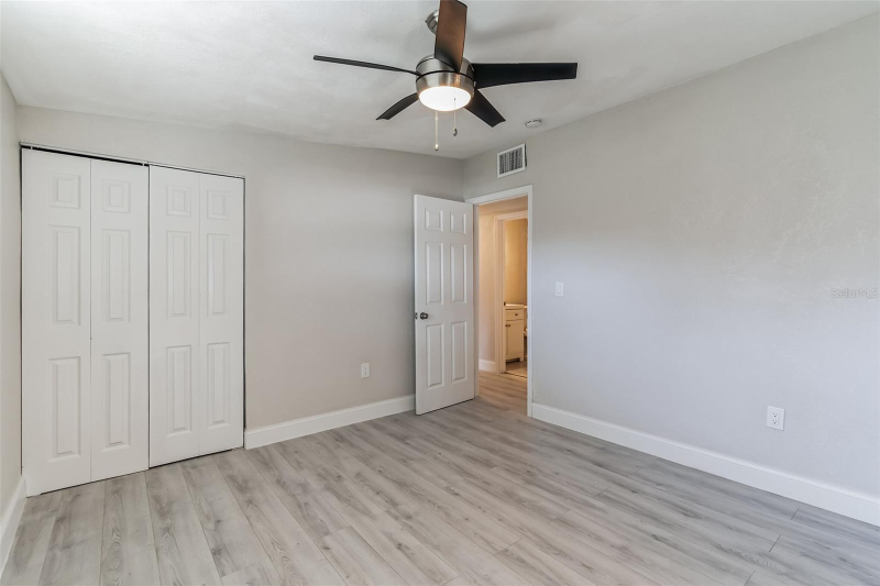 5210 South 84th Street - Photo 3 of 20