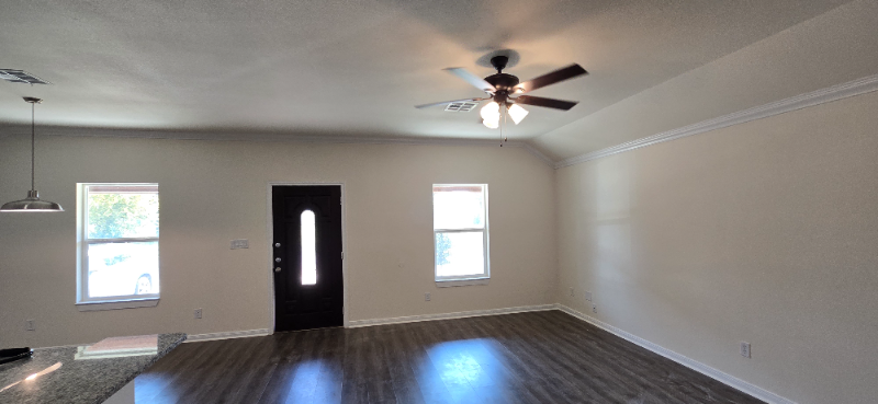 2808 S 8th St - Photo 2 of 10