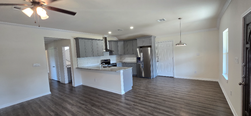 2808 S 8th St - Photo 4 of 10