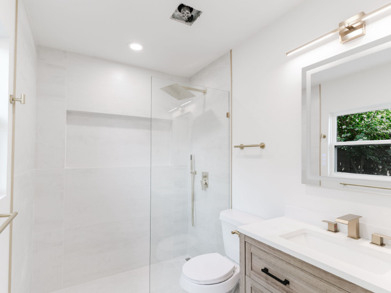 126 E Scotland Dr - Photo 3 of 7