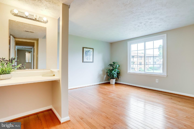 8385 Brockham Dr - Photo 3 of 23