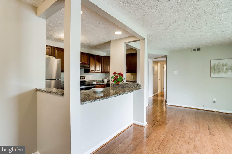 8385 Brockham Dr - Photo 7 of 23