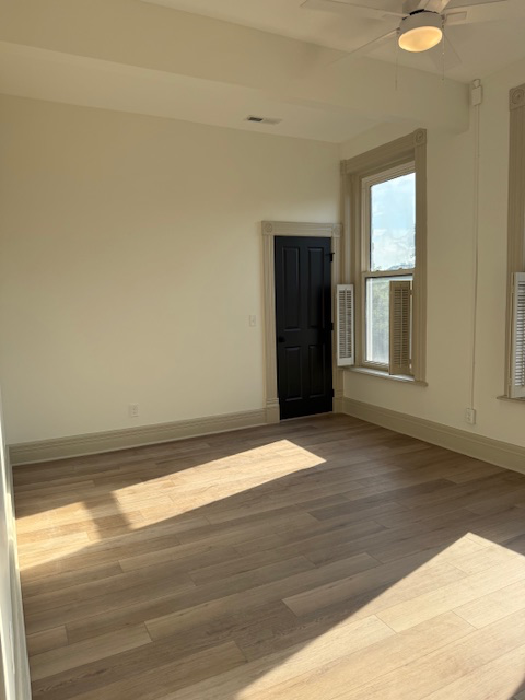 828 City Park Ave #A - Photo 3 of 20