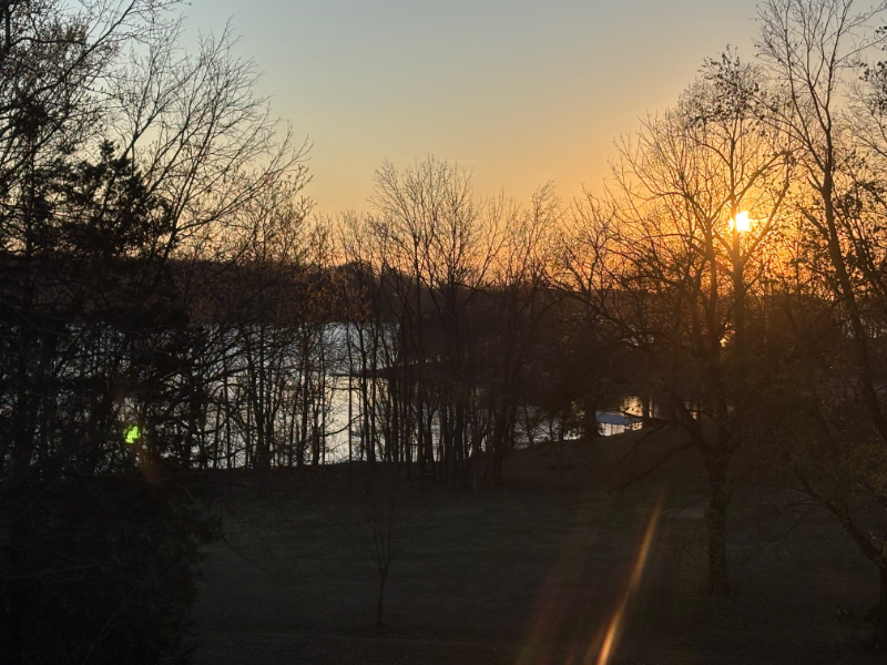 357 Bayview Dr - Photo 3 of 17