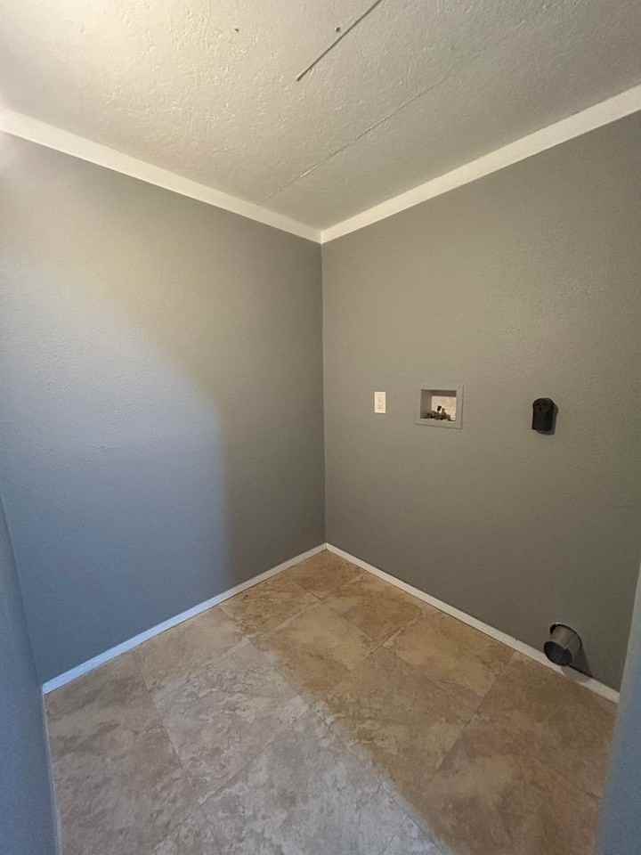 323 Sw 16th St - Photo 7 of 12