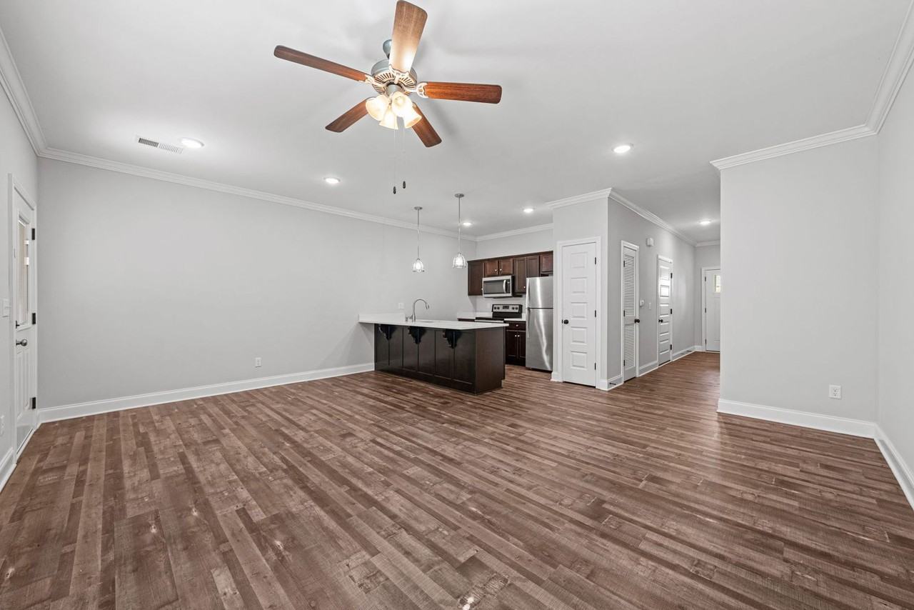 Fairview Gabels - Photo 4 of 50