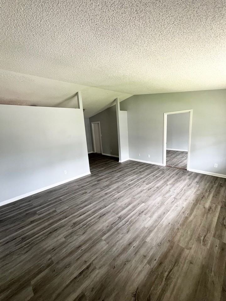 37115 Goldenrod Ct - Photo 4 of 9