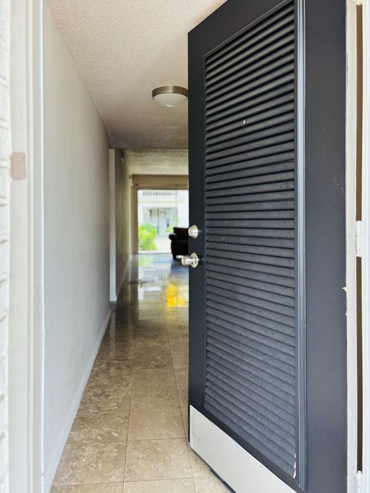 2906 Plaza Terrace Dr #2906 - Photo 6 of 32