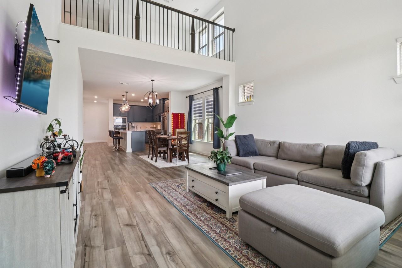 9032 Winding Creek Dr #NA - Photo 3 of 44