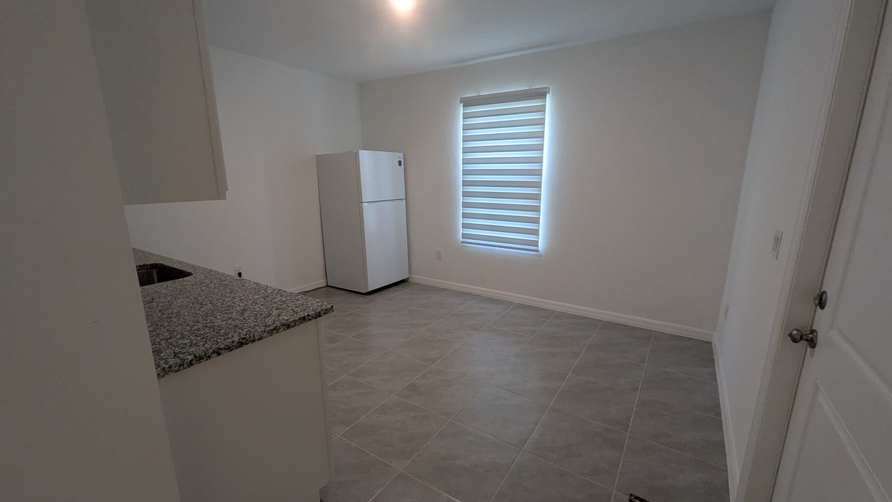 298 Eldron Blvd Se #NA - Photo 3 of 13