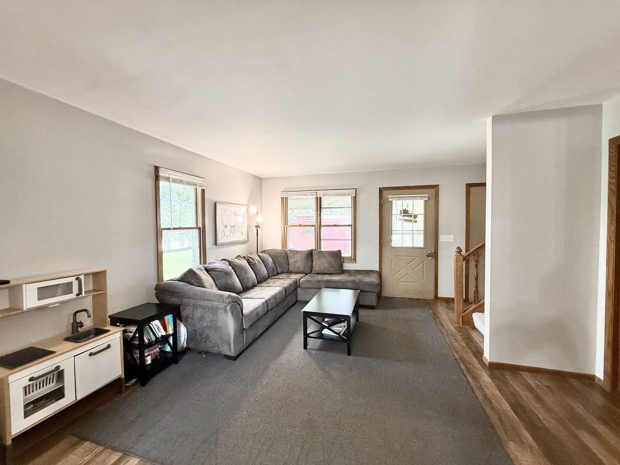 306 N 8th St #B - Photo 2 of 19