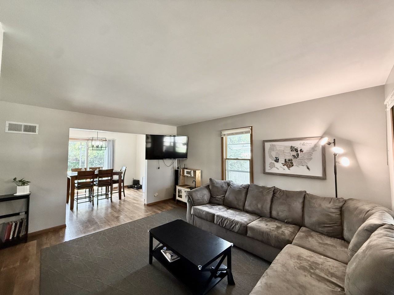 306 N 8th St #B - Photo 3 of 19